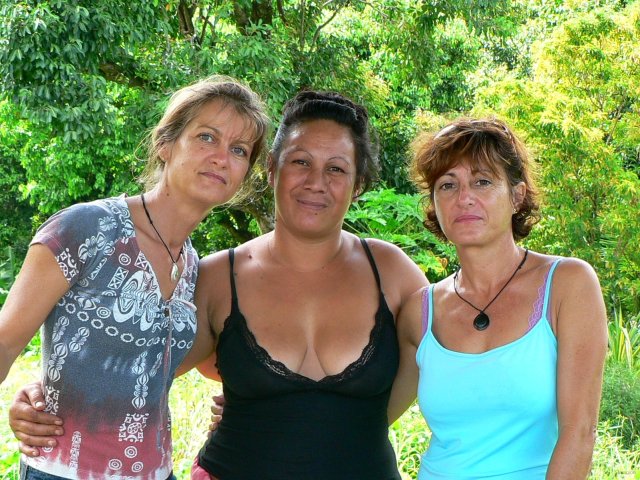 25- Pascale et ses copines Evelyne et Bernadette 